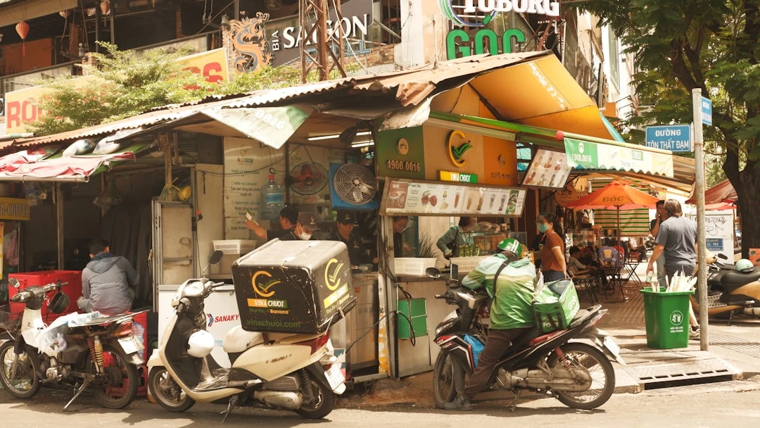 Biểu đồ mô tả mô hình Double Top trong crypto